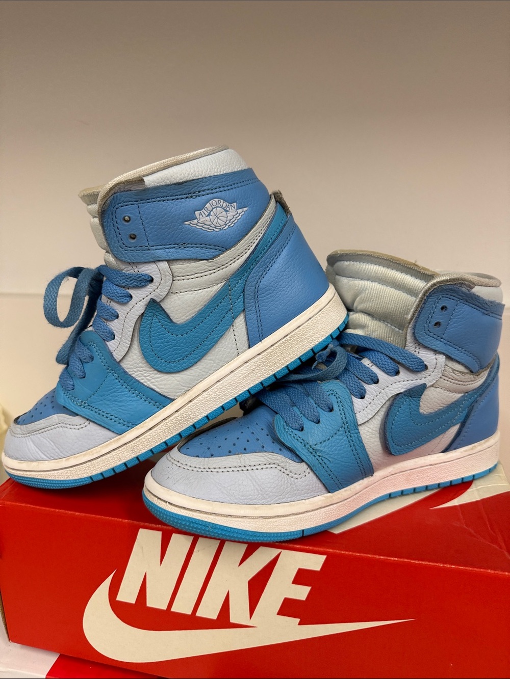 Air Jordan 1 Retro High OG "UNC Reimagined